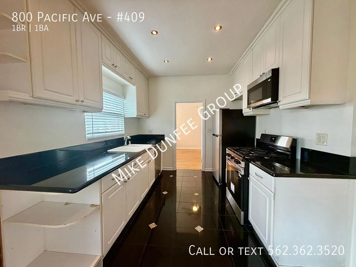 Downtown Long Beach Top-Floor One Bedroom Apartment — Photo 4