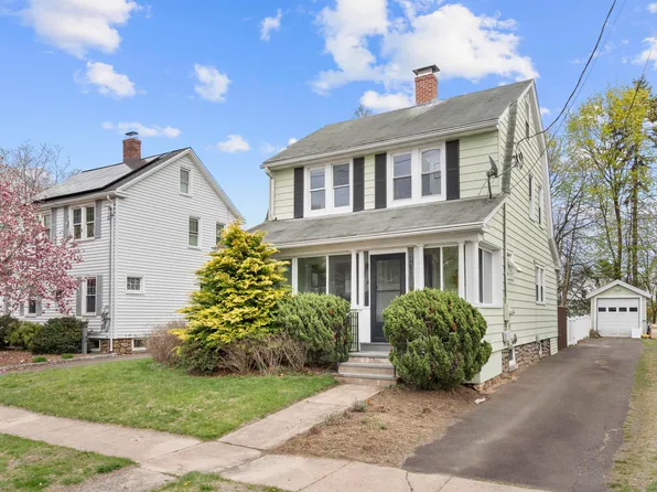 38 Lake Street, Hamden, CT 06517