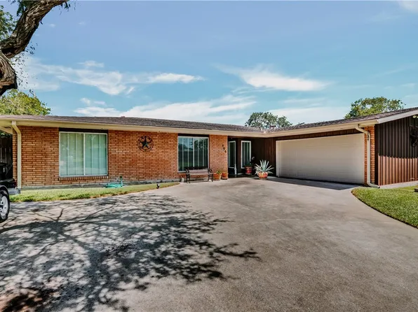 506 Greenway Dr, Corpus Christi, TX 78412