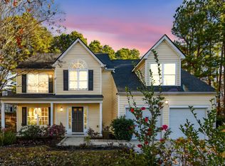 112 Jasmine Valley Ct, Holly Springs, NC 27540