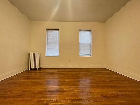 4th image of 11 Gifford Ave #1EB