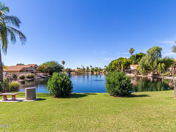 5th image of 325 N La Arboleta Dr