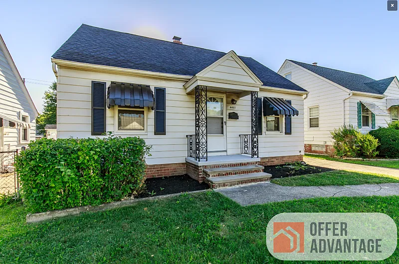 3 bed, 1.0 bath, 1200 sqft, $1,600 — Photo 1