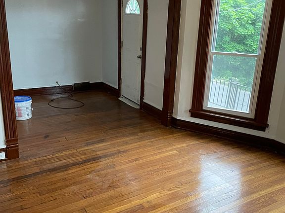 2nd image of 353 Hampshire St