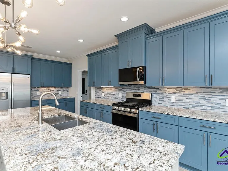 101 Georgia Dean St — Photo 18
