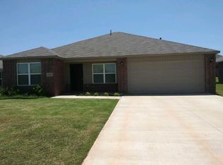 1924 W Autumn Way, Mustang, OK 73064