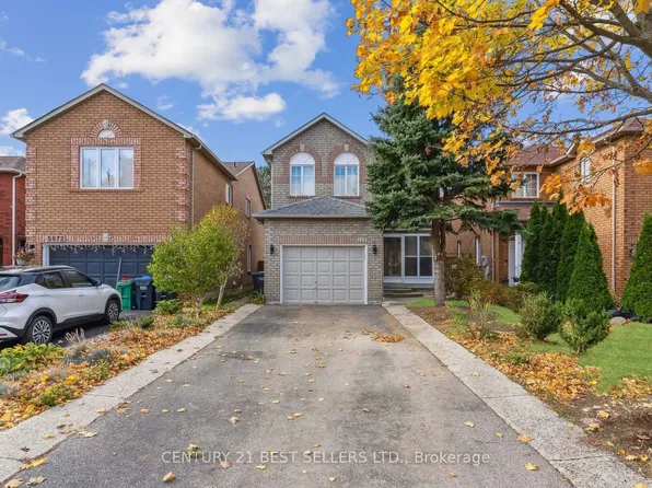 5874 Sidmouth St #Basement, Mississauga, ON L5V 2J9