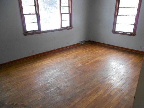 5th image of 5125 NW Division Ave