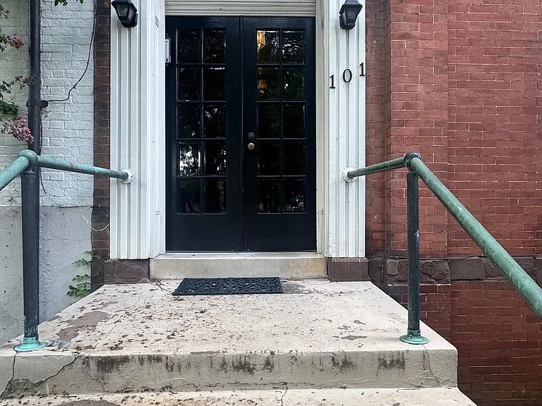101 Council St #3 — Photo 3