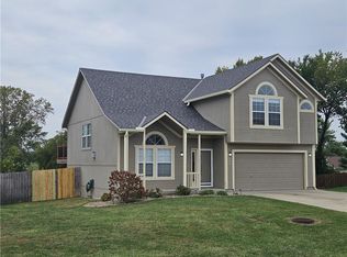 500 Grant Ave, Greenwood, MO 64034