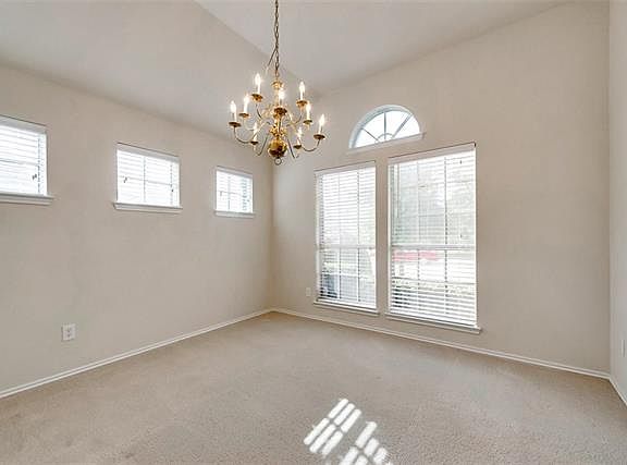 3rd image of 2836 Fontana