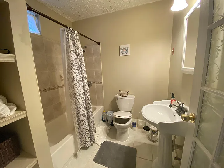 4 Gore Street Pl #A1 — Photo 9