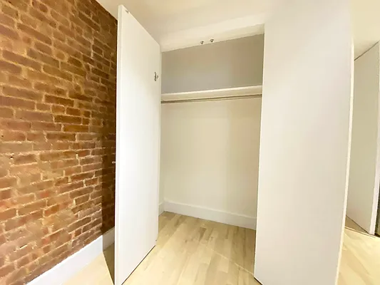 Rented by Bruma Realty LLC | media 14