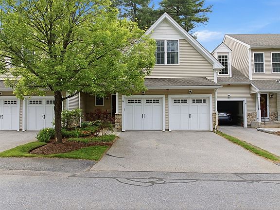 3rd image of 36 Pondside Dr Unit 36