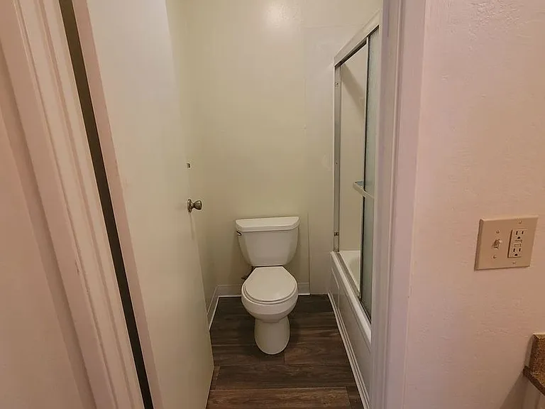 2950 Portage Bay — Photo 82