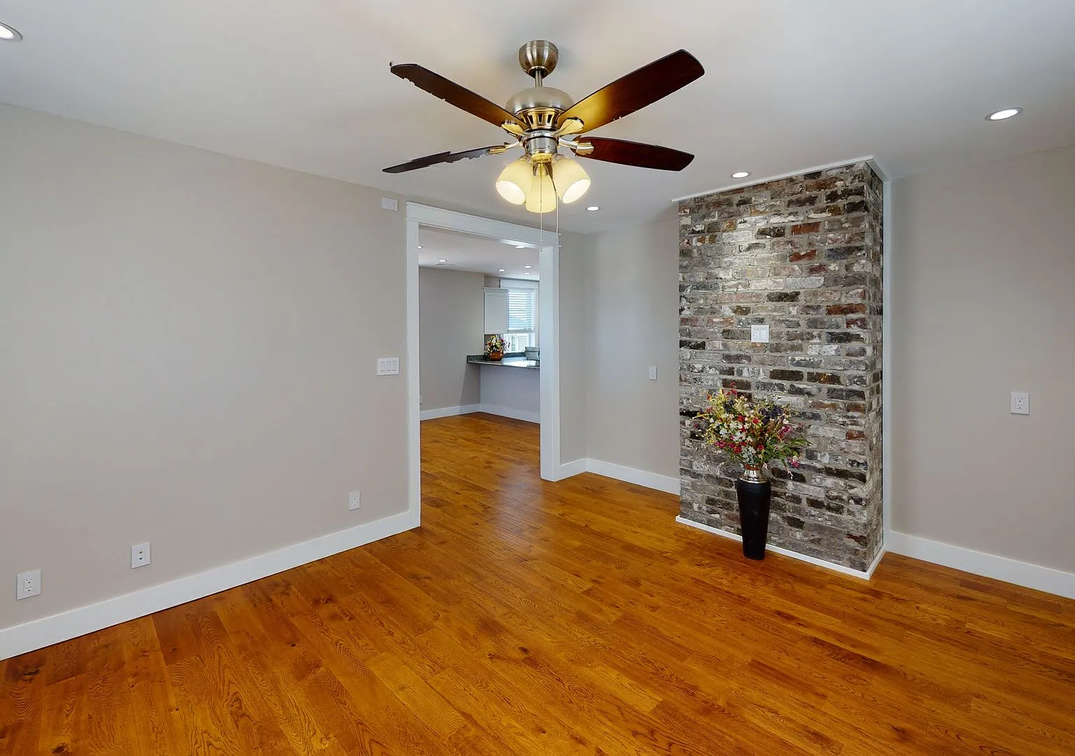 Waitlist for Aug2027Jul2028 Now Open! |7BR/4BA Fort Sanders Home | Walk to UTK | Knoxville Off-Ca... — Photo 3