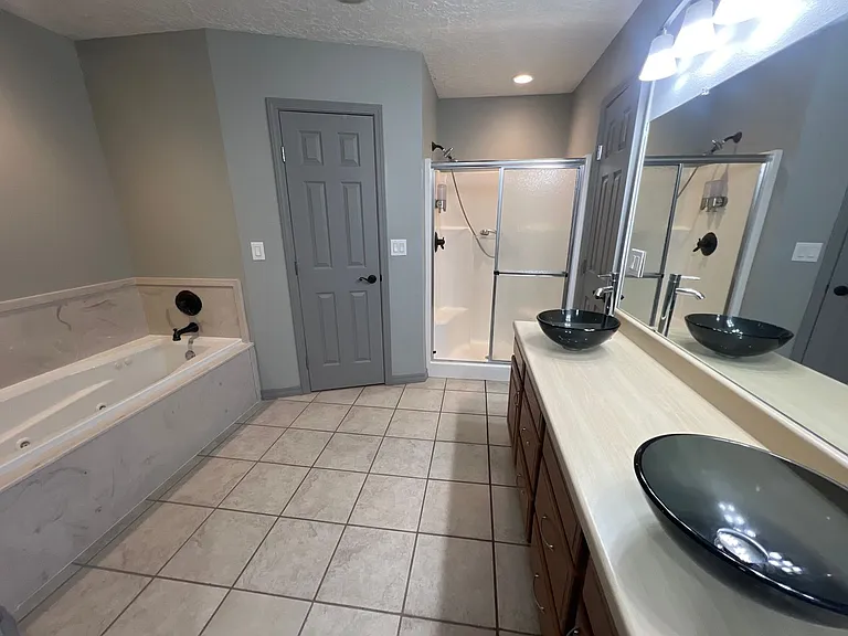 3709 Benjamin Davis Dr — Photo 17