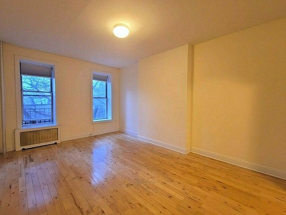 2nd image of 447 W 43rd St APT 3D