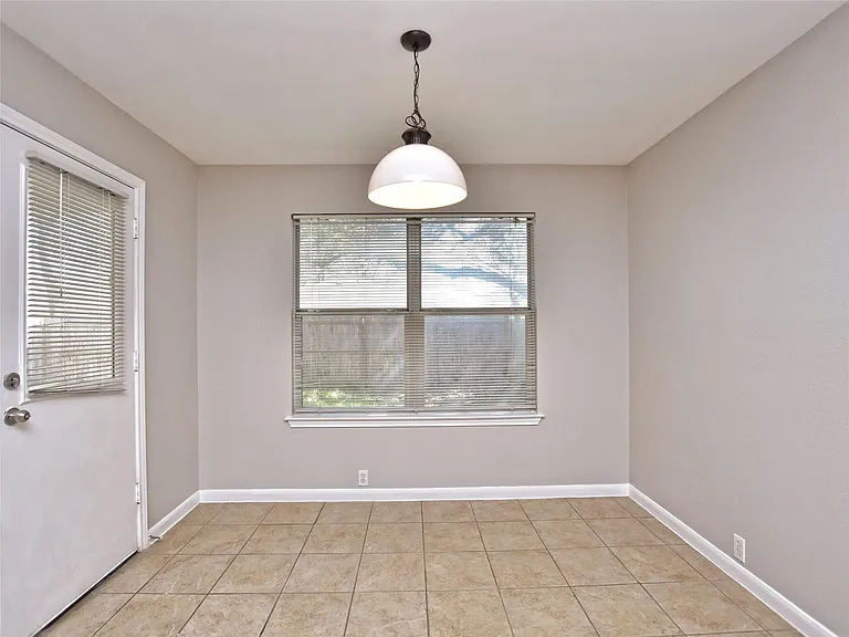 2300 Amy Lynn Ln — Photo 11