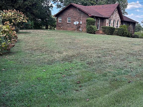 2nd image of 638 Loretta Dr
