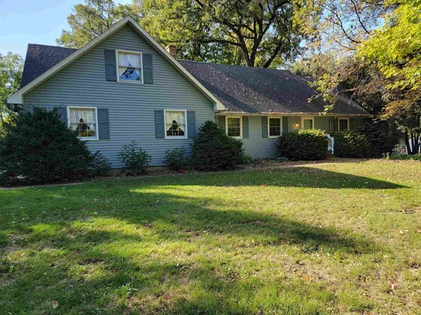 1009 7th Ave E, Cresco, IA 52136