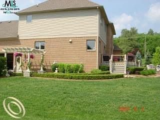 2nd image of 5921 Lakepoint Ct