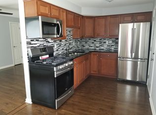 514 Lakeview Ave APT 3, South Milwaukee, WI 53172