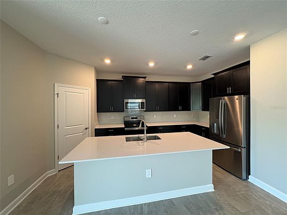 3rd image of 2836 Camden Way