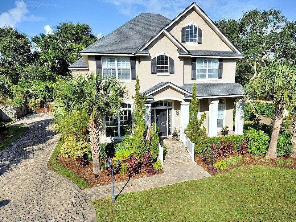 12 Lee Drive