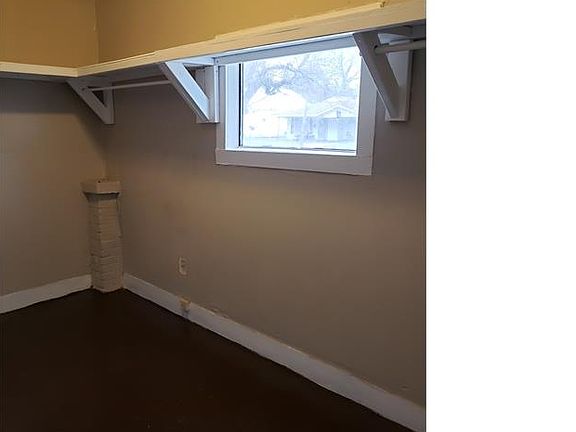 5th image of 3044 Regent St