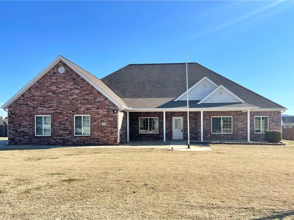 452 S Grandview Ct, Farmington, AR 72730