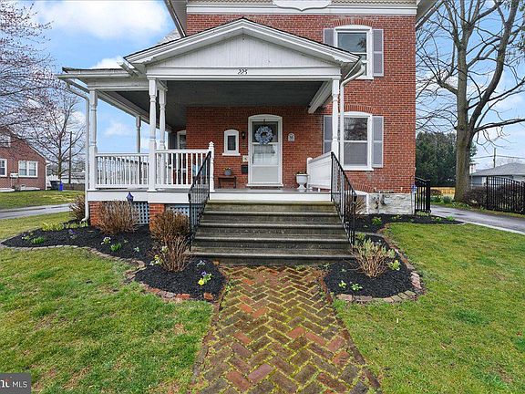 5th image of 225 Penn Ave #231