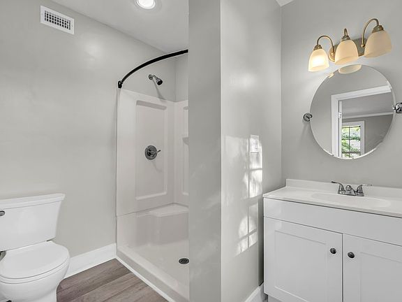 5th image of 720 3rd Ave S #4