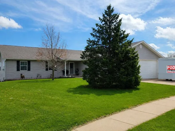 511 Island View Cir, Hustisford, WI 53034