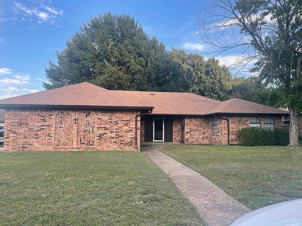 1st image of 325 Suttonwood Dr