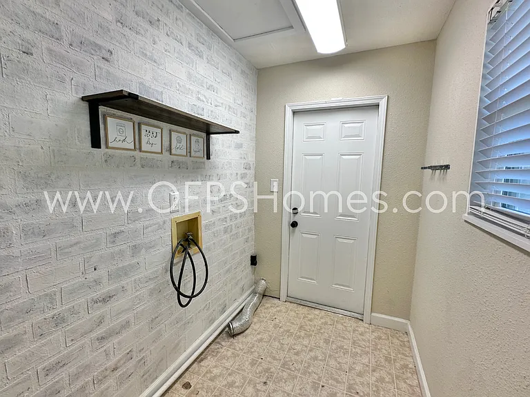 4490 Highway 87 N — Photo 25