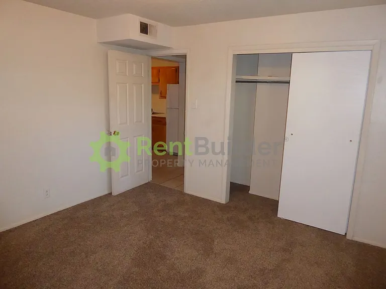 205 Vassar Dr SE — Photo 18
