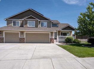 3900 Hazelwood Dr, West Richland, WA 99353