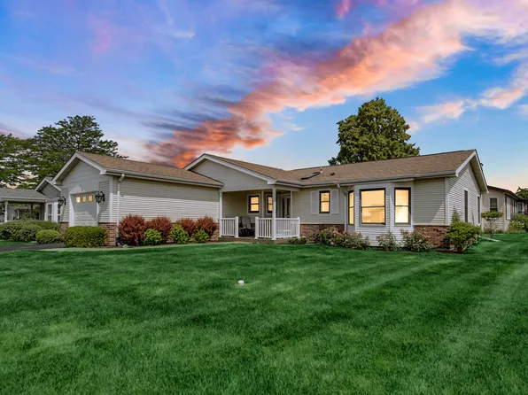 2 Mustang Ct, Grayslake, IL 60030