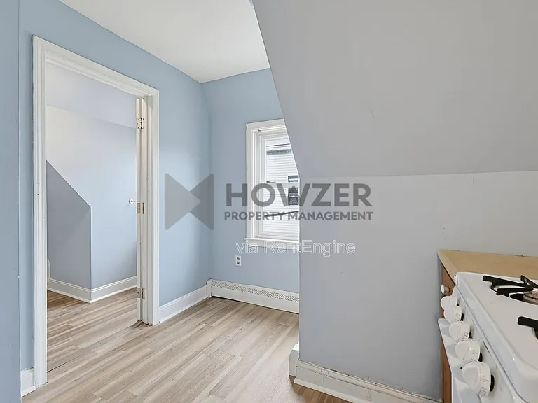54 Broadway — Photo 4
