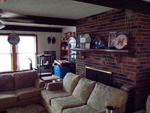 2nd image of 355 W Pine St