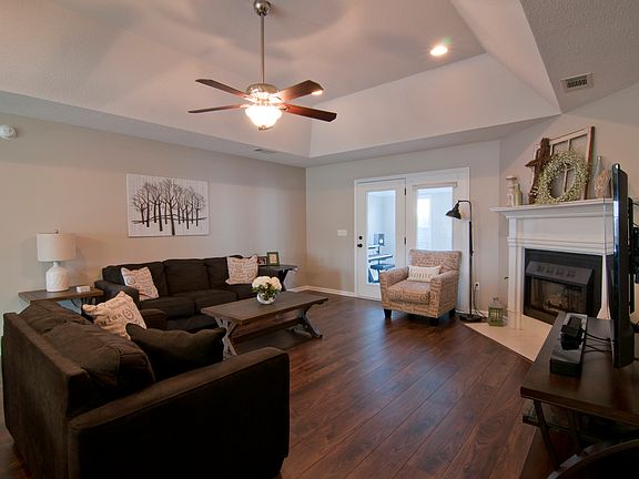 3rd image of 4458 Heatherbrook Blvd