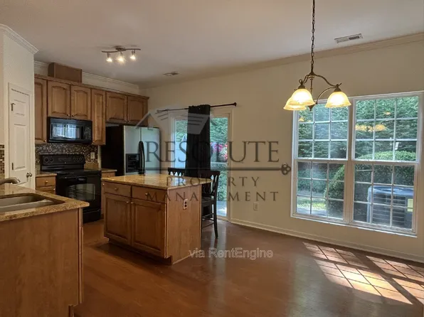 318 Anterbury Dr, Apex, NC 27502