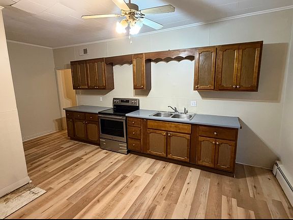 3rd image of 1211 Broadway St #2