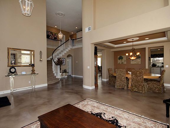 5th image of 2220 Belvedere Cir