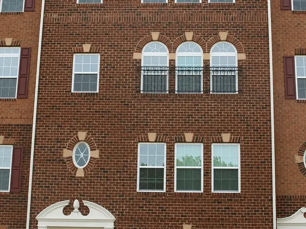 21689 Charity Ter, Ashburn, VA 20147