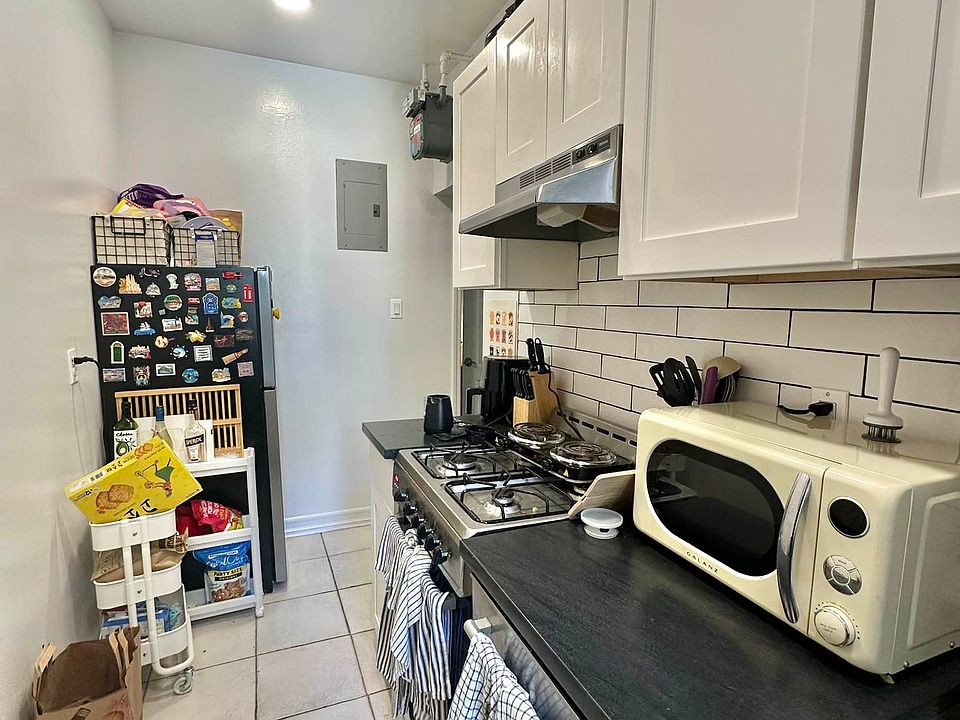 1st image of 507 E 73rd St #1