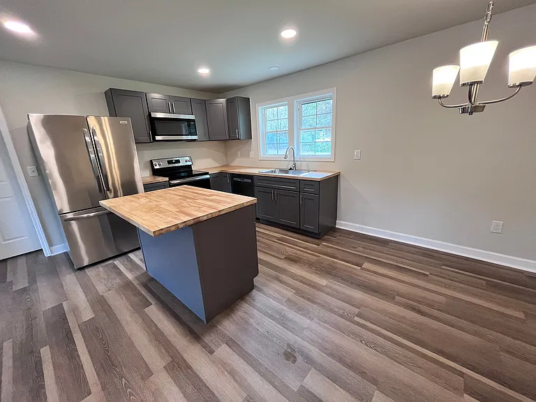 206 Sumter St — Photo 6