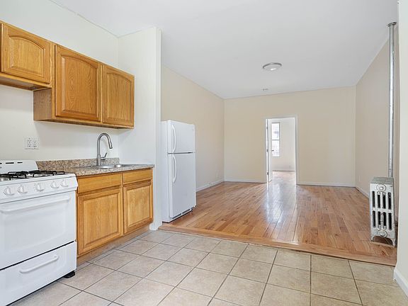 4th image of 73 Graham Ave APT 8
