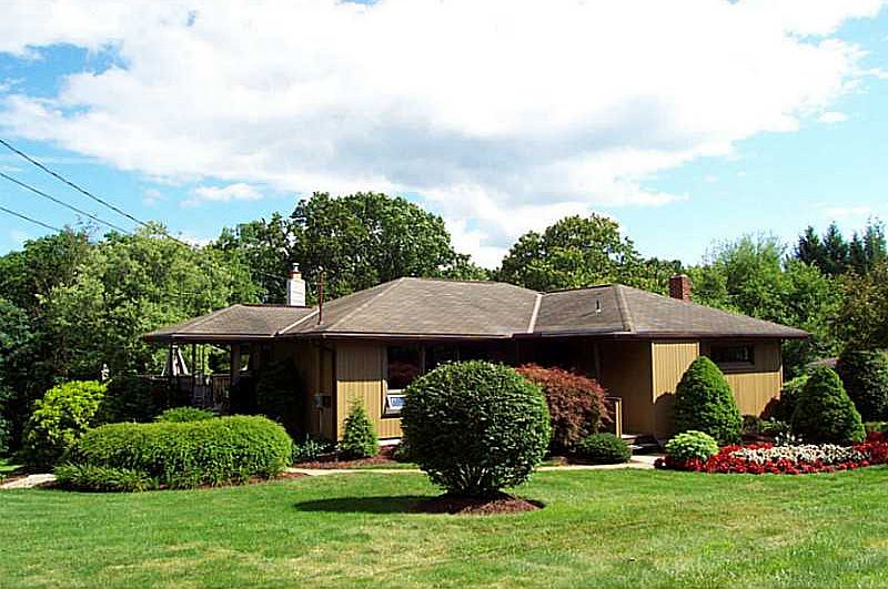 1st image of 4781 Peachtree Ct